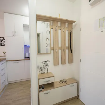 Апартаменты Tri Kralja 3