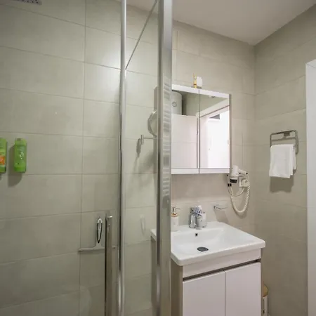 Апартаменты Tri Kralja 3 *